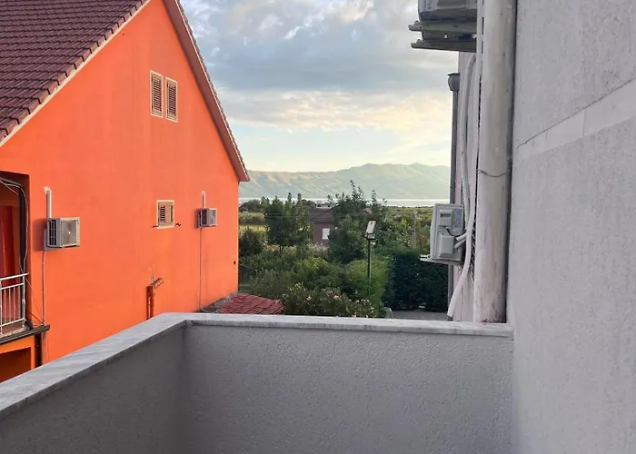 Internacional * Grilë